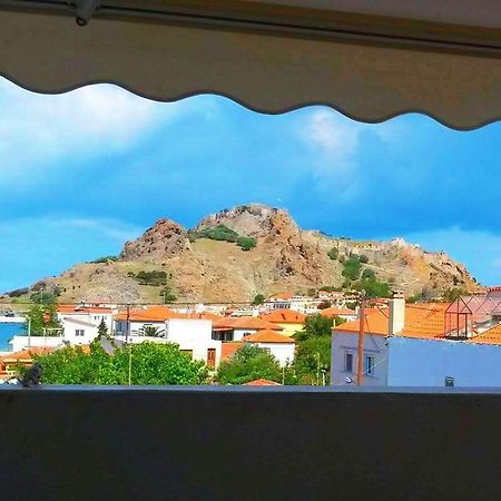 Kostas Studios Apartments - Ενοικιαζόμενα Δωμάτια Με Κουζινάκι ミリナ エクステリア 写真