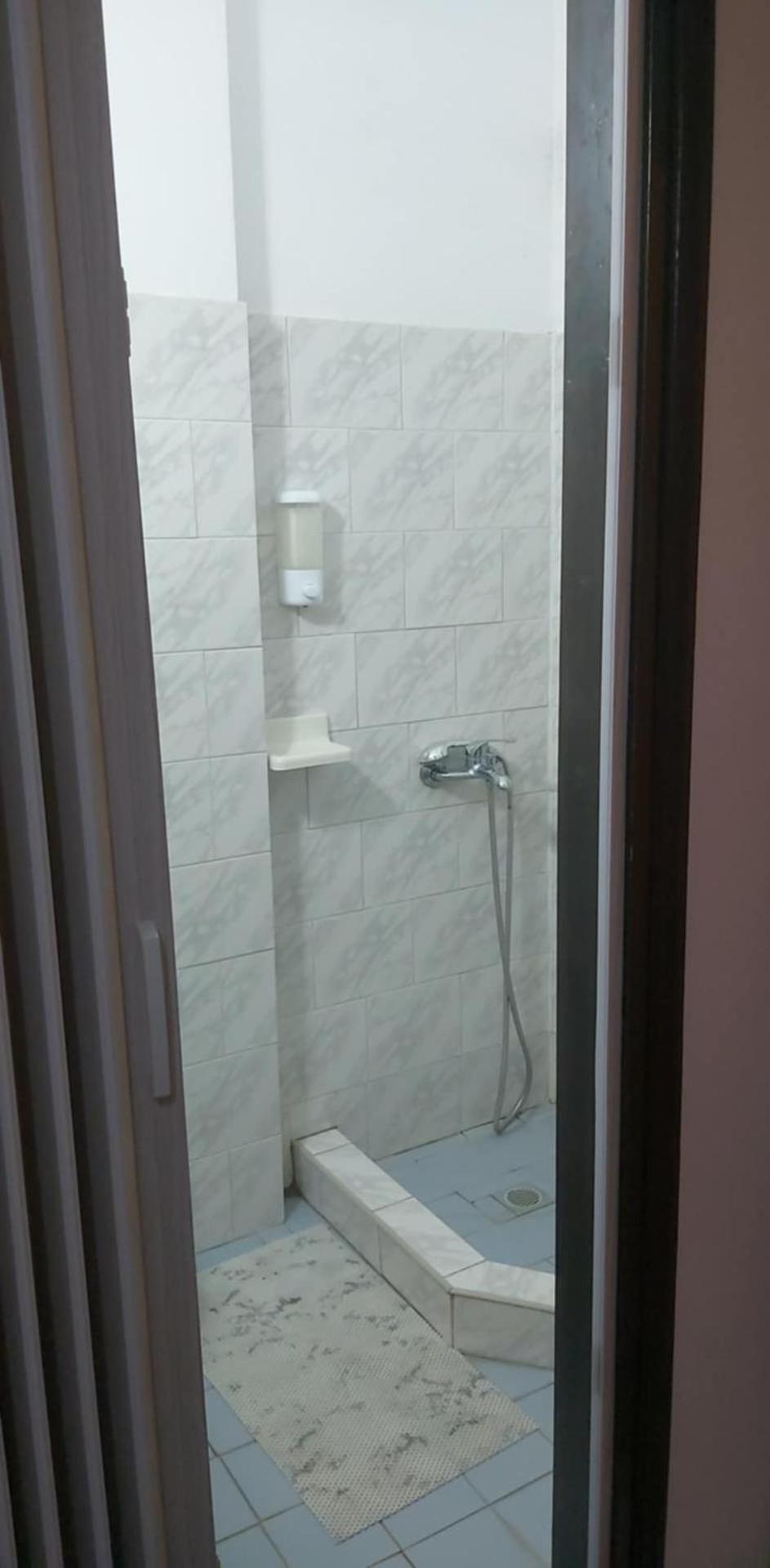 Kostas Studios Apartments - Ενοικιαζόμενα Δωμάτια Με Κουζινάκι ミリナ エクステリア 写真